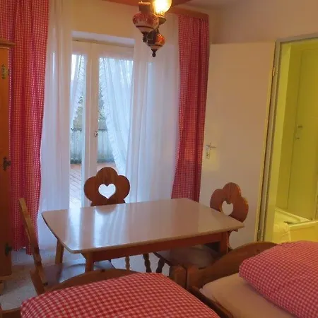Gaestehaus Huber - Traditional Sixties 3* Feichten