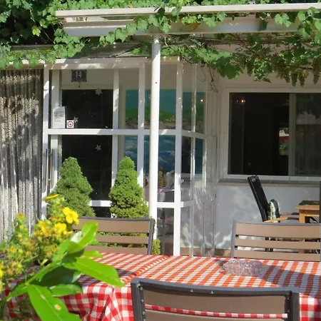 Maison d'hôtes Gaestehaus Huber - Traditional Sixties